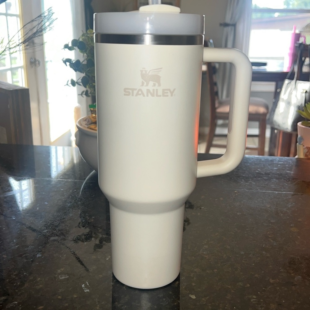Stanley Cream 40oz